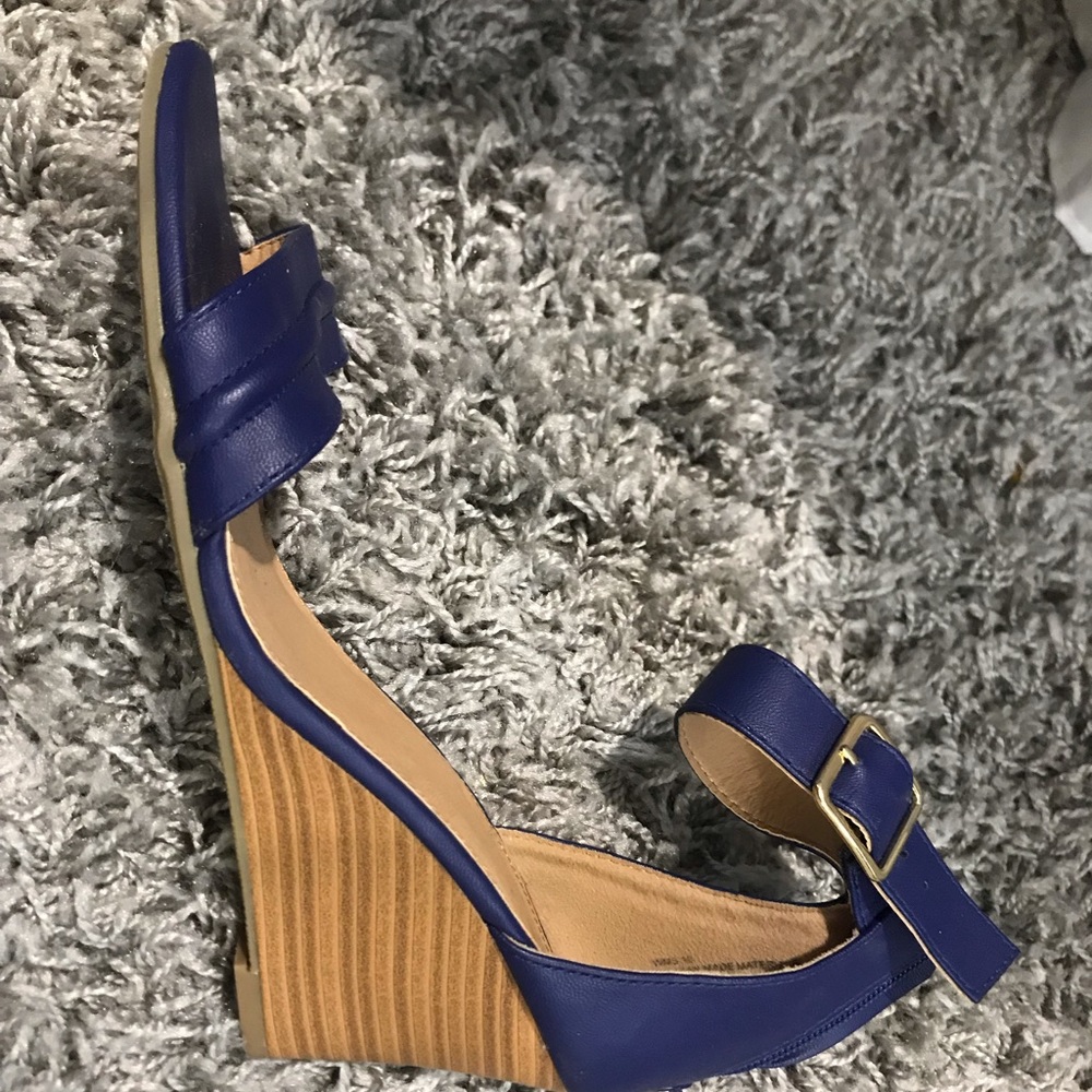 Navy Wedges - Picture 2 of 2